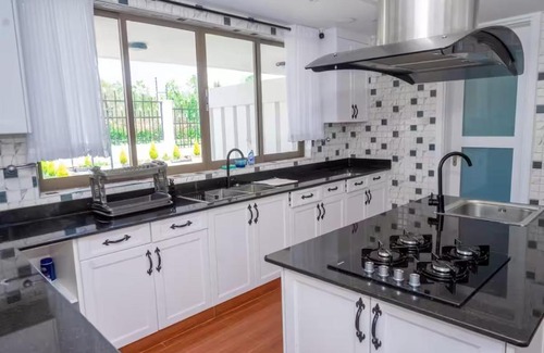 Nanyuki Villa | Ivory Mansion, a luxurious 5br Villa nestled on 3acres with stunning views in Nanyuki