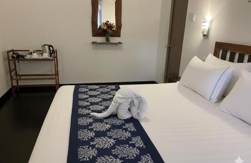 Udawalawa Hotel | Ivory Safari House