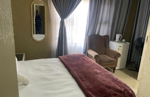 Mbombela House | Ivy B&B Guest House