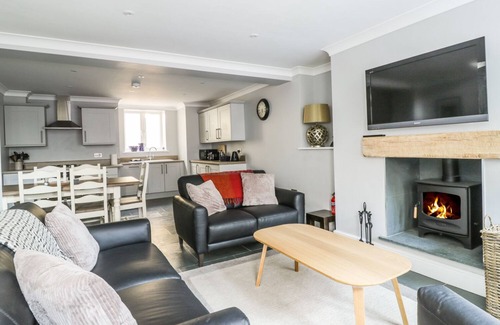 Bowness-on-Windermere Cottage | Ivy Bank