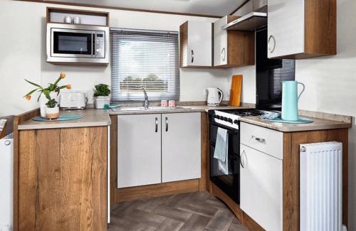 Dunbar House | Ivy Caravan 2 at Thurston Manor Leisure Park
