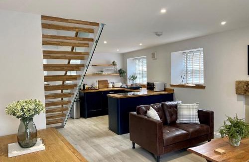 Falkland House | Ivy Cottage