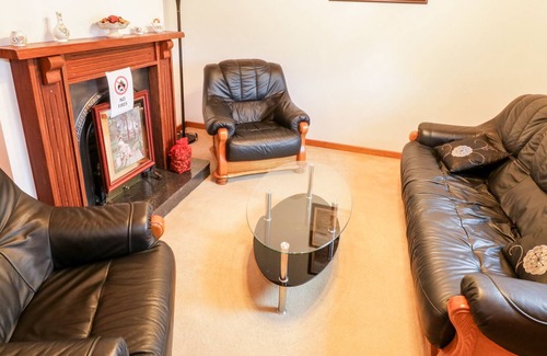 Gurteen Cottage | IVY HOUSE, family friendly, with open fire in Boyle, County Roscommon