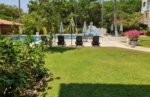 Ixtapa Apartment | Ixtapa Zihua Beautiful Condo with pool view near the beach in Mexico first floor