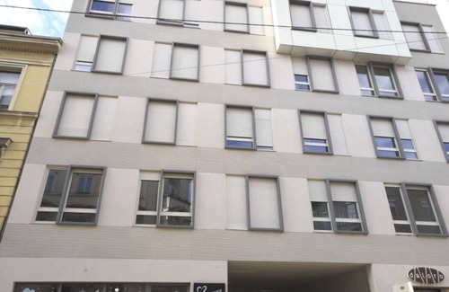 Zagreb Apartment | Izzy - 5 min walk from the main square