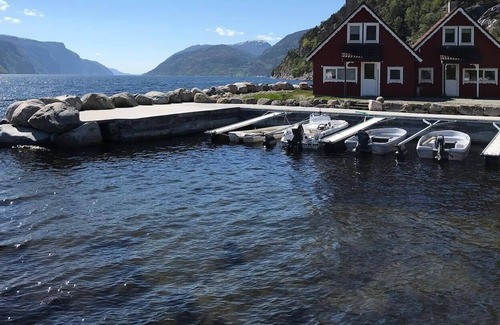 Hjelmeland House | Jøsenfjordvegen 573