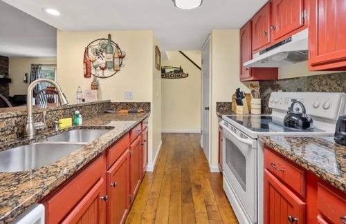 Maggie Valley Villa | J Creek Retreat-Gorgeous! Waterfront, Easy Access!