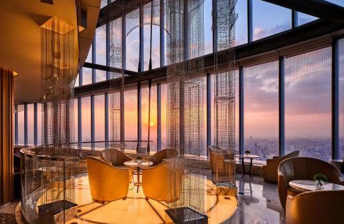 Lujiazui Hotel | J Hotel, Shanghai Tower - Above All Else, Overlooking the Bund