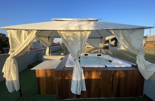 Pilar Do Sul Cottage | Jacuzzi 40 Graus, com Vista Para o Vale!