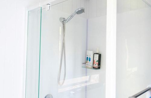 Samford Valley House | Jacaranda Mews by Tiny Away