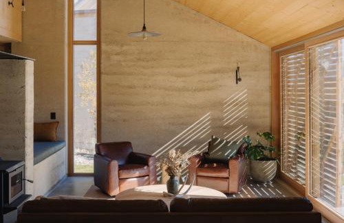 Kawarau Falls House | Jacks Point - Earth House