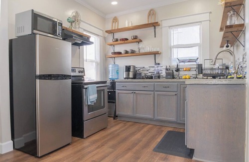 Historic Uptown Apartment | Jackson St Blues Urban Oasis in Historic Uptown St Petersburg FL