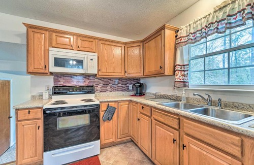McCutcheon Field House | Jacksonville Getaway about 4 Mi to Downtown!