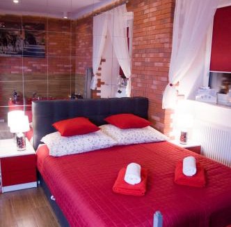 Stare Podgorze Apartment | Jacuzzi Apartment Red