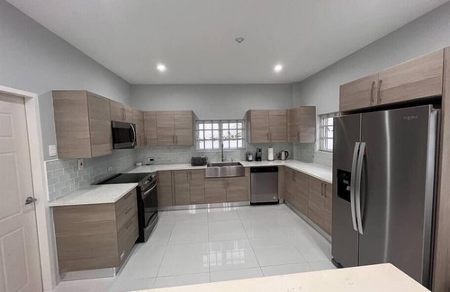 Glencoe Apartment | Jacuzzi Loft and Pool Glencoe Townhome
