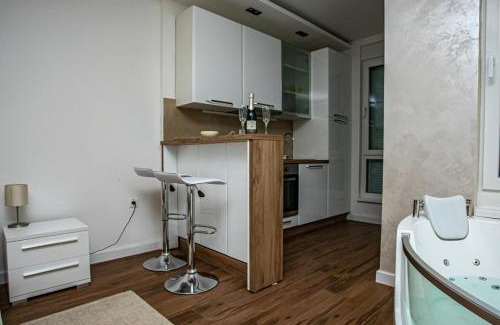 Subotica Apartment | Jacuzzi Lux Apartman