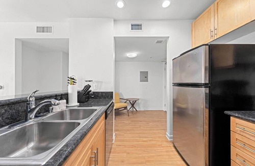 Ocean Park Apartment | Jade Jewel Ocean View Two Blocks from The Pier