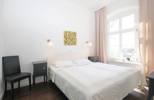 Hohen Niendorf Apartment | Jagdschloss Hohen Niendorf, WE 6 - Fahrräder - Sauna und Kaminzimmer im Haus 9981
