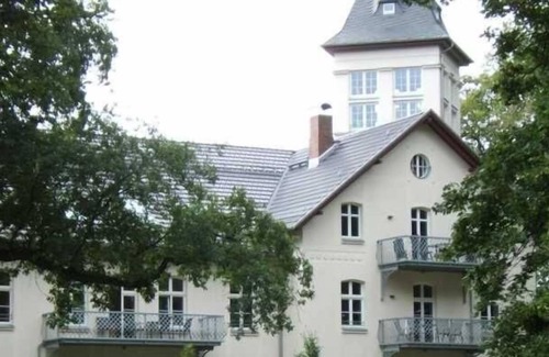 Hohen Niendorf Apartment | Jagdschloss zu Hohen Niendorf/ bei Kühlungsborn