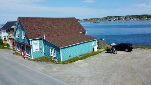 Twillingate Apartment | Jagged Rocks
