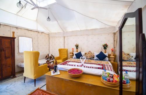 Amar Sagar Pol House | Jaisalmer Sunrise Desert Resort With Pool
