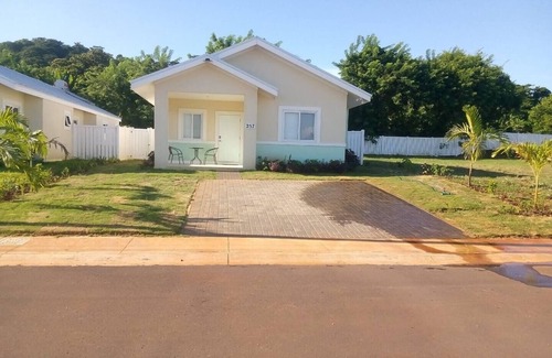Lucea House | Jamaica Reggae Villa - Charming 3-bedroom house between Montego Bay & Negril