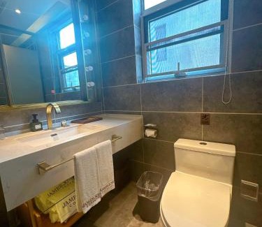 Zhonglou Shangquan Hotel | James Joyce Xi'an Bell Tower Metro Station Muslim Street