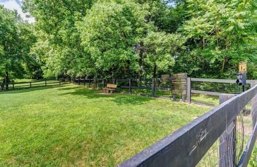 Nashville Apartment | Jamestown D2 I Comfy 2 Bed 1 Bath