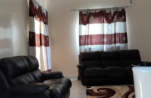 Serrekunda Apartment | Jammaisarr Residence: 2-bedroom apartment in awesome Serrekunda with WiFi, AC