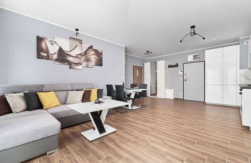 Stare Miasto Apartment | Jana Pawła II 21 | Apartment for 5 | Old Town
