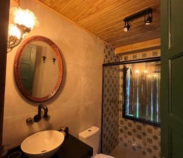 Lumiar Ski Chalet | Jardim Secreto Chalé Beija-Flor