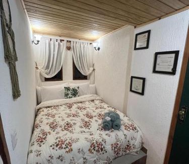 Lumiar Ski Chalet | Jardim Secreto Chalé Beija-Flor