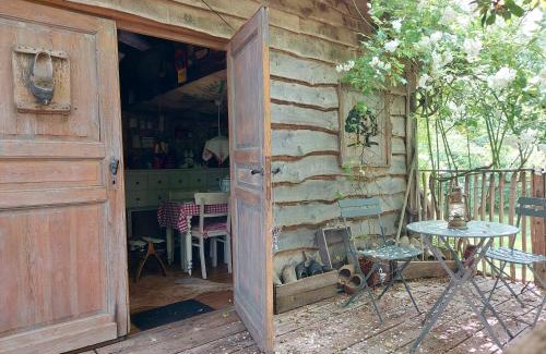 Gesves Bed & Breakfast | Jardin Rêveur la cabane La tête dans les étoiles