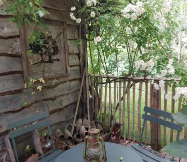Gesves Bed & Breakfast | Jardin Rêveur la cabane La tête dans les étoiles