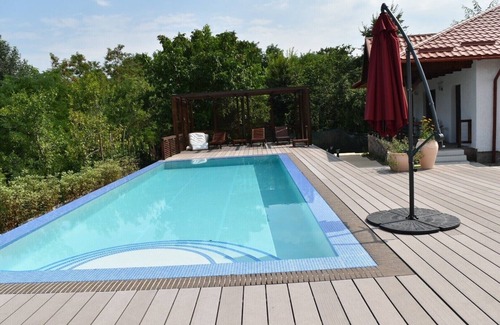 Izvoranu Cottage | Jardine Hills Feteasca Neagra Cottage