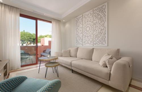 Nikki Beach Apartment | Jardines de Don Carlos Marbella