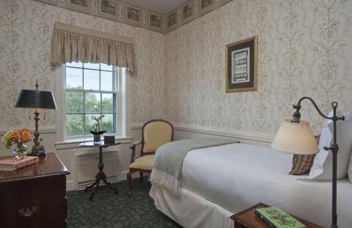 Nantucket Town Hotel | Jared Coffin House