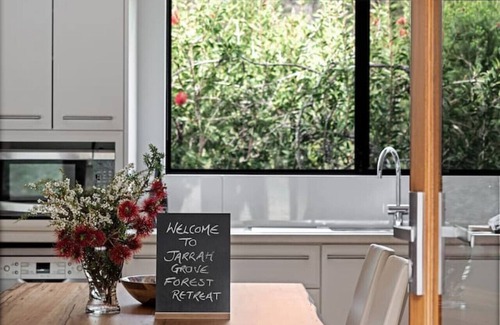 Rosa Glen Hotel | Jarrah Grove Forest Retreat - Serenity Luxury Chalets