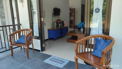 Mertoyudan House | JASMINE 8 Family HomeStay