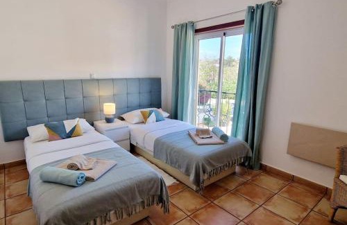 Meia Praia Apartment | Jasmine apartment next to Meia Praia Beach