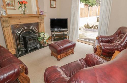 Rhuddlan House | Jasmine Cottage