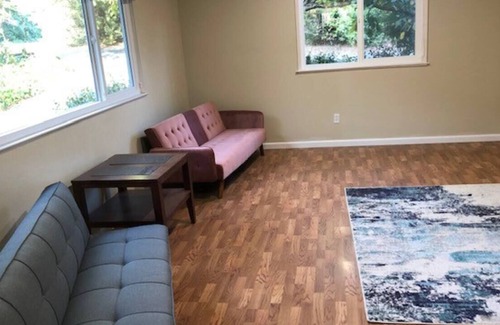 Geyserville Cottage | Jasmine Cottage sleeps 7, Geyserville, Pool & Spa