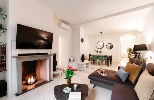Como City Centre Apartment | Jason & Jason - MyHomeInComo