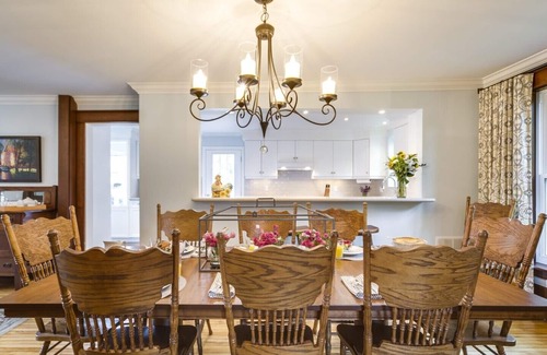 Grey Highlands House | Jasper Stuart is Elegance found in the rustic beauty of Ontario's Beaver Valley