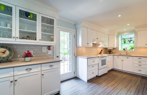 Grey Highlands House | Jasper Stuart is Elegance found in the rustic beauty of Ontario's Beaver Valley