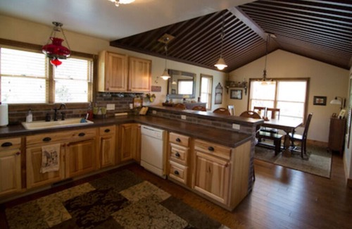 Moab Cabin | Jaydee’s Run - Cabin