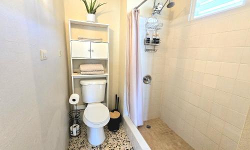 Jayuya Apartment | Jayuya Cozy Aparment with Wi-Fi, Free Parking and AC