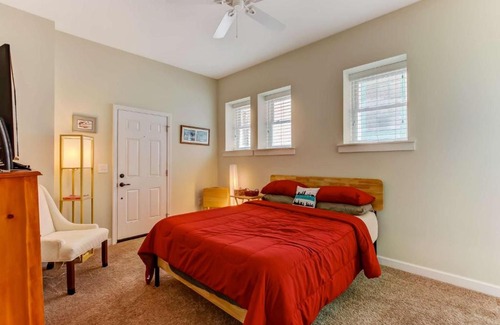 Springfield House | JBH 115 W 2nd Apt #2