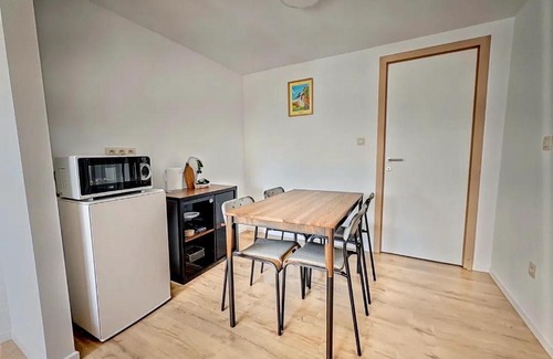 Ransart Apartment | Jean 1C Brussels-Charleroi-Airport