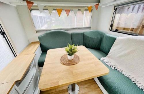 Overijse Bed & Breakfast | Jeanne La Caravane